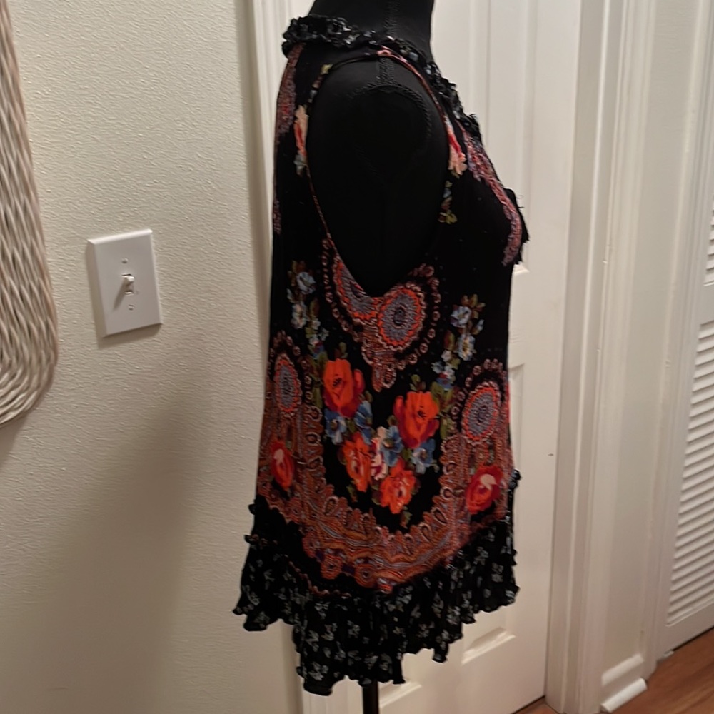 Bila Sleeveless Boho Blouse - Picture 2 of 4